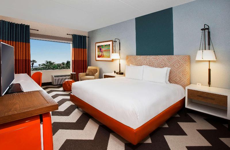 스탠다드 룸 풀장 전망, Doubletree By Hilton Hotel Galveston Beach