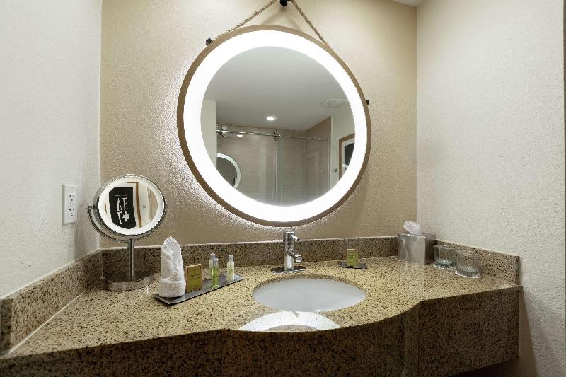 스탠다드 룸 풀장 전망, Doubletree By Hilton Hotel Galveston Beach