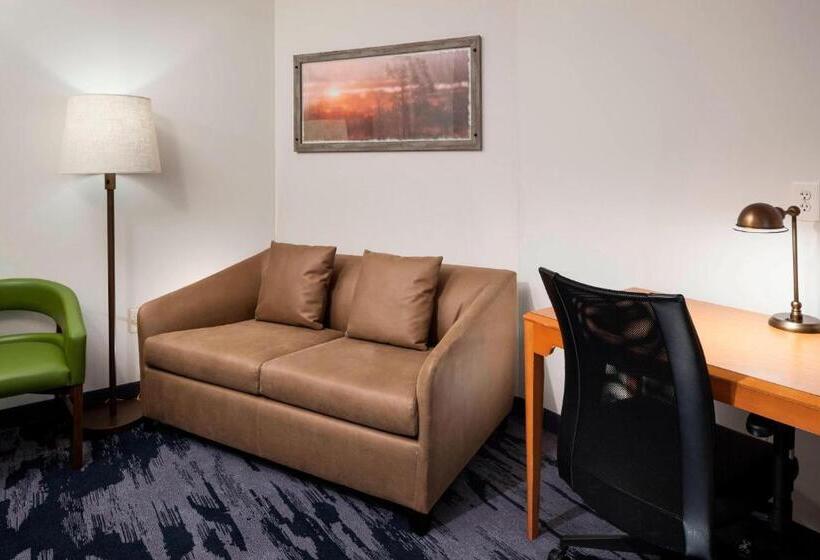Люкс Кровать Кинг, Fairfield Inn & Suites Wilmington Wrightsville Beach