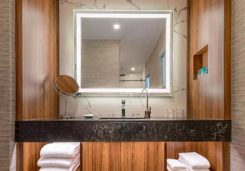 キングサイズベッドのスタンダードルーム, Four Points By Sheraton Seoul, Guro