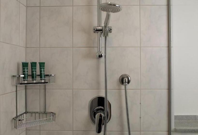 Номер Стандарт, Hit The Sky