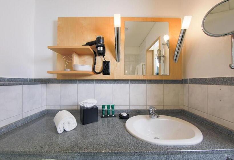 Номер Стандарт, Hit The Sky