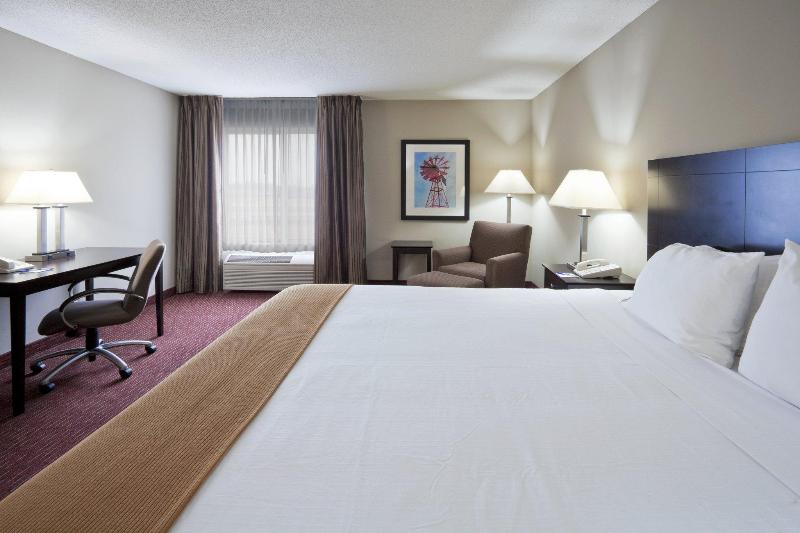 带大床的标准间, Holiday Inn Express Fort Wayne East New Haven, An Ihg