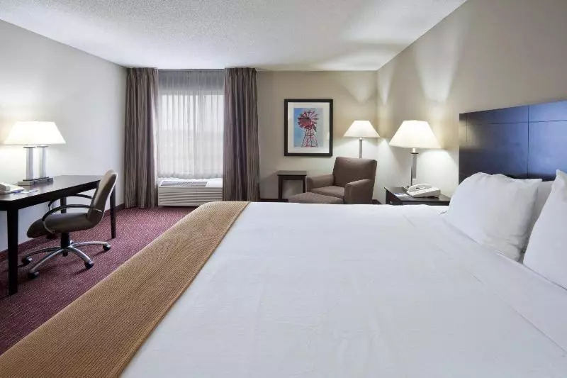 キングサイズベッドのスタンダードルーム, Holiday Inn Express Fort Wayne   East   New Haven, An Ihg