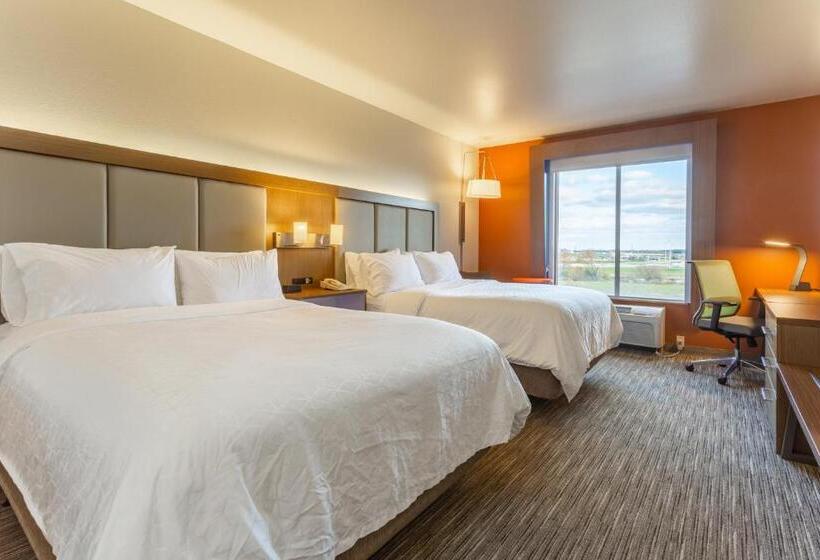 适合残疾人使用的标准间, Holiday Inn Express Rockford Loves Park, An Ihg