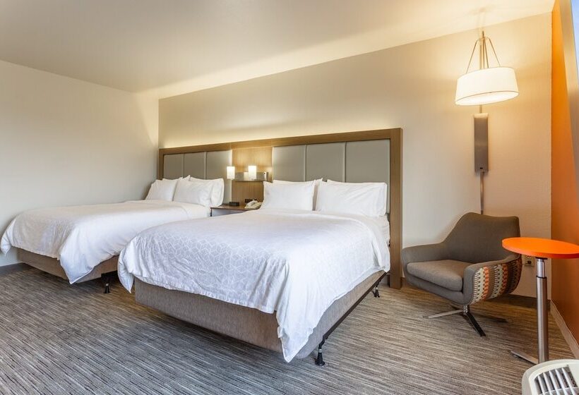 스탠다드 룸 더블 침대 2개, Holiday Inn Express Rockford Loves Park, An Ihg