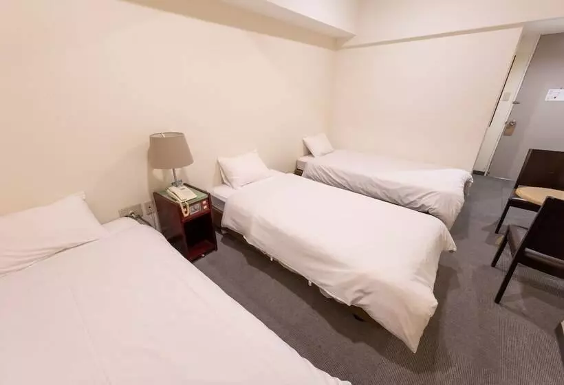 اتاق استاندارد سه نفره, Kansai