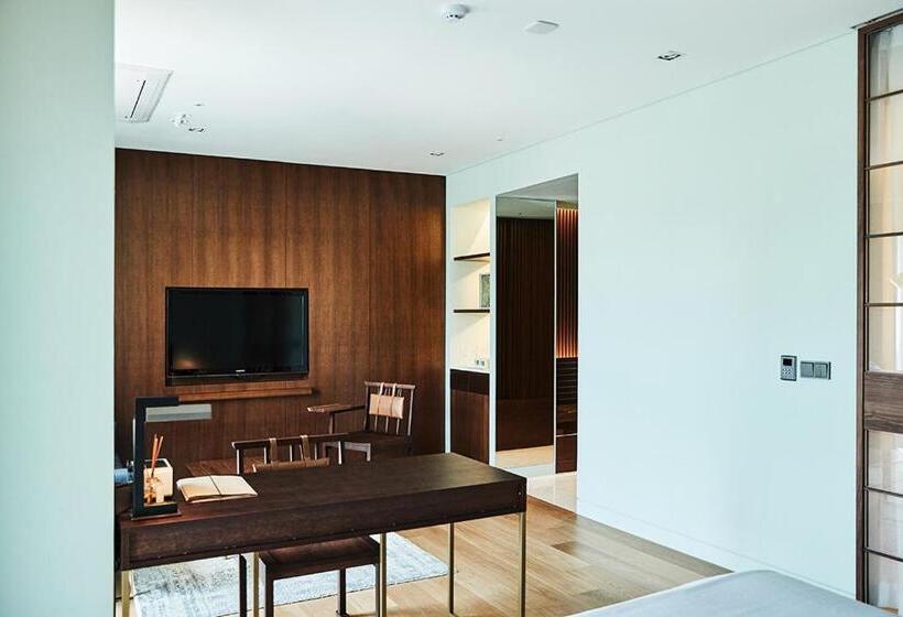 סוויטה, La Casa Hotel Seoul