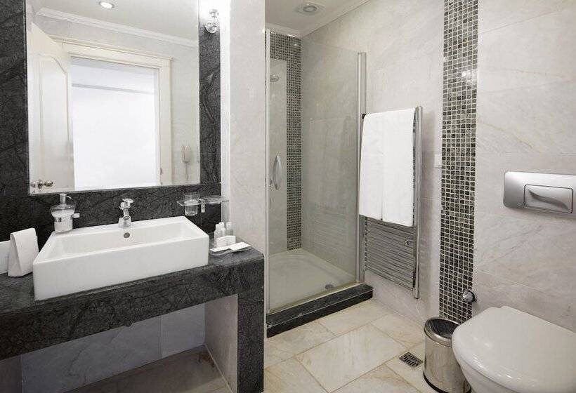 带大床的套房, Marti Resort Deluxe