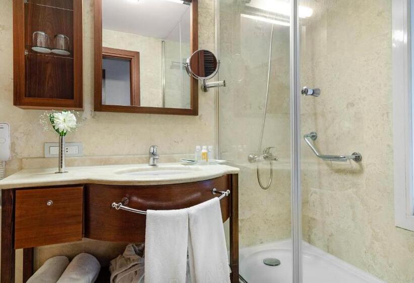 豪华海景房, Marti Resort Deluxe