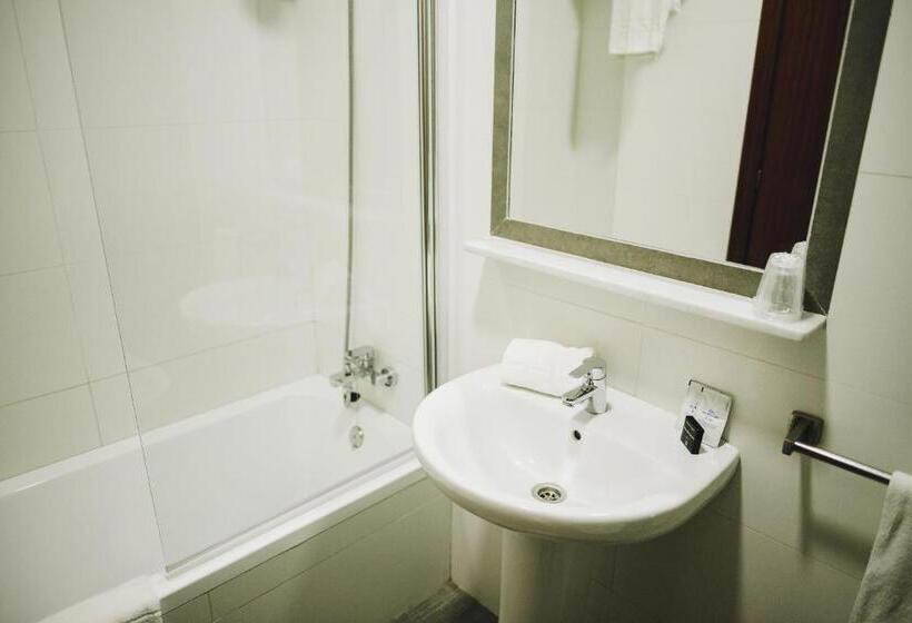 スタンダードルーム, Nuro