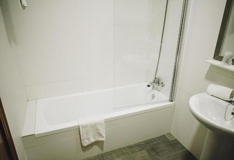 スタンダードルーム, Nuro