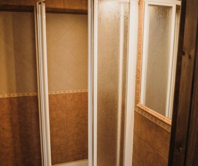 スーペリアールーム, Nuro