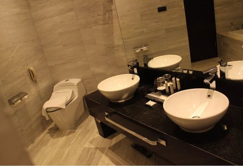 이그제큐티브 스위트, Po Hotel Semarang