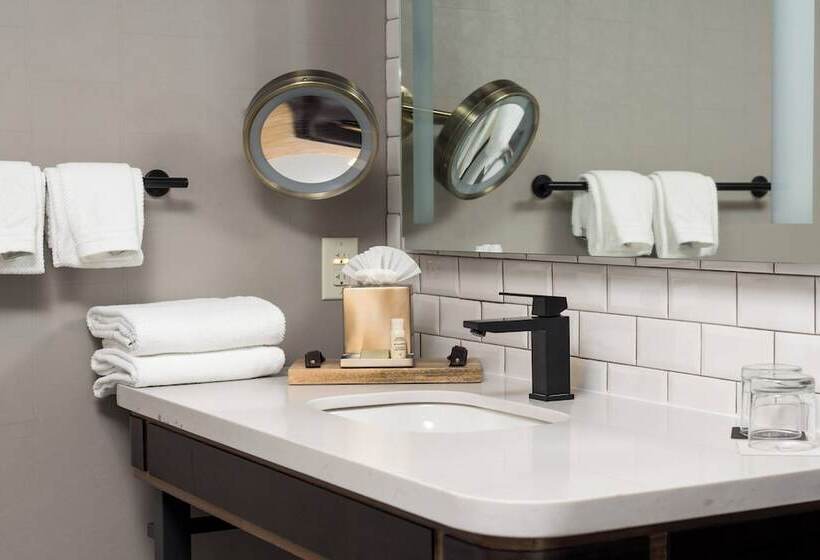 Номер Клуб, Renaissance Minneapolis Hotel, The Depot