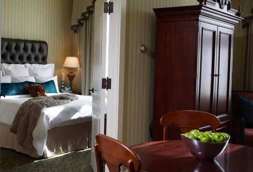 سوییت, Renaissance Minneapolis Hotel, The Depot
