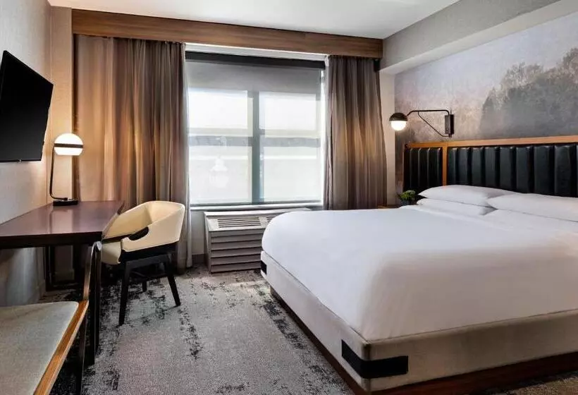 سوئیت با تخت بزرگ, Renaissance Minneapolis Hotel, The Depot