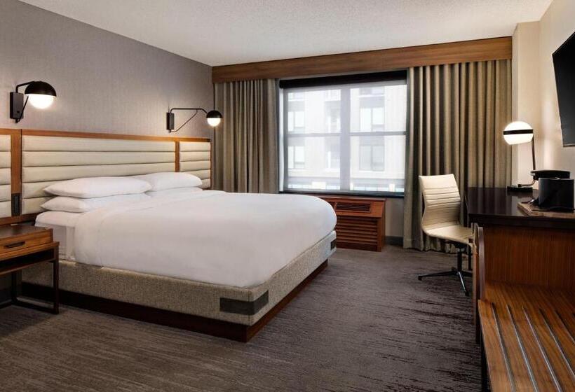 Номер Стандарт Кровать Кинг Адаптированный для Инвалидов, Renaissance Minneapolis Hotel, The Depot