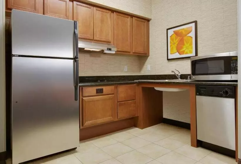سوئیت برای معلولان, Residence Inn Midland