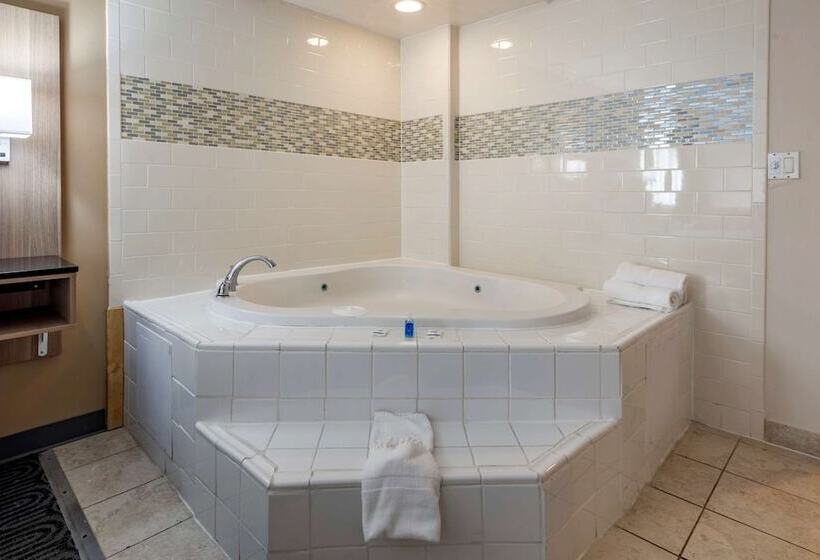 جناح, Rodeway Inn Oceanview