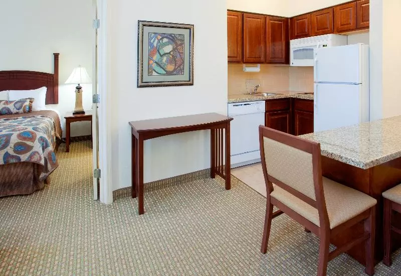 キングサイズベッドのスイートルーム, Staybridge Suites Of Durham   Chapel Hill   Rtp, An Ihg