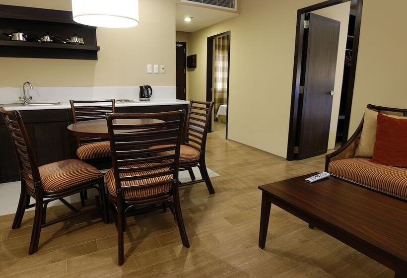 سوییت, Summit Ridge Tagaytay   Newly Renovated