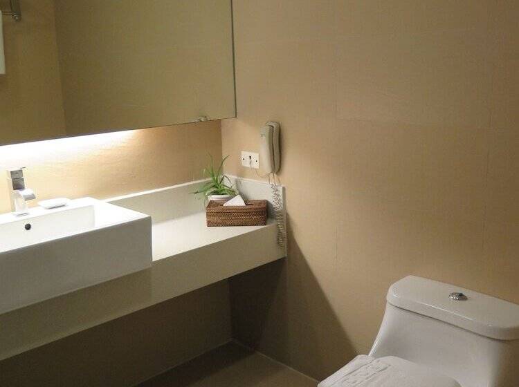 سوییت, Summit Ridge Tagaytay   Newly Renovated