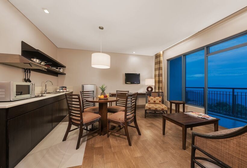 سوییت, Summit Ridge Tagaytay   Newly Renovated