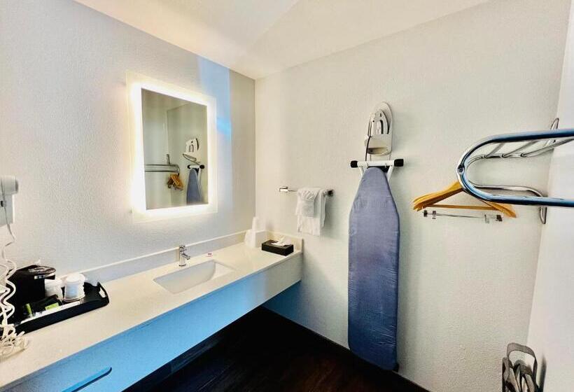 استودیوی استاندارد, Studio 6 Suites Flagstaff Az