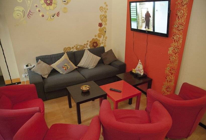 이코노미 룸, Babushka House Hostel