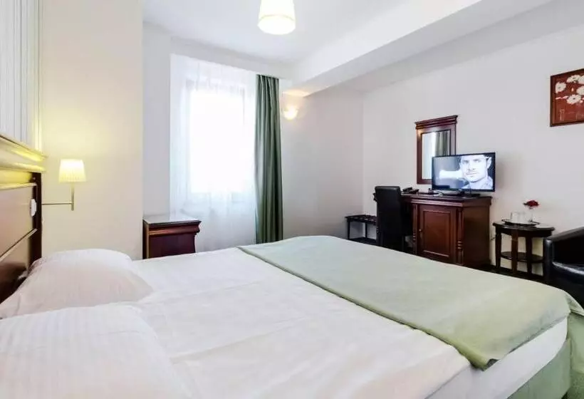 Standard Yhden Hengen Huone, Bulevard