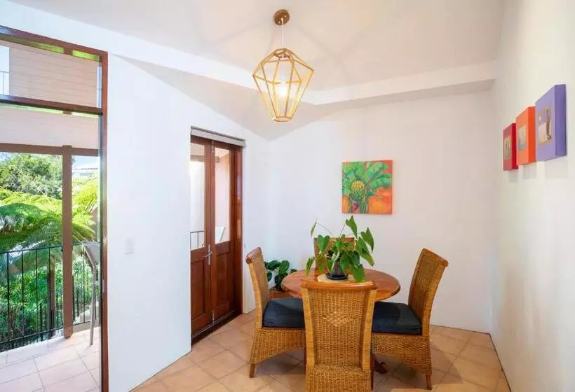 Huoneisto 1 Makuuhuone, L Auberge Noosa