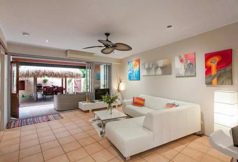 Huoneisto 1 Makuuhuone Pohjakerros, L Auberge Noosa