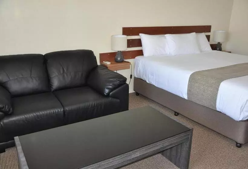 キングサイズベッドのスタンダードルーム, Longreach Motor Inn