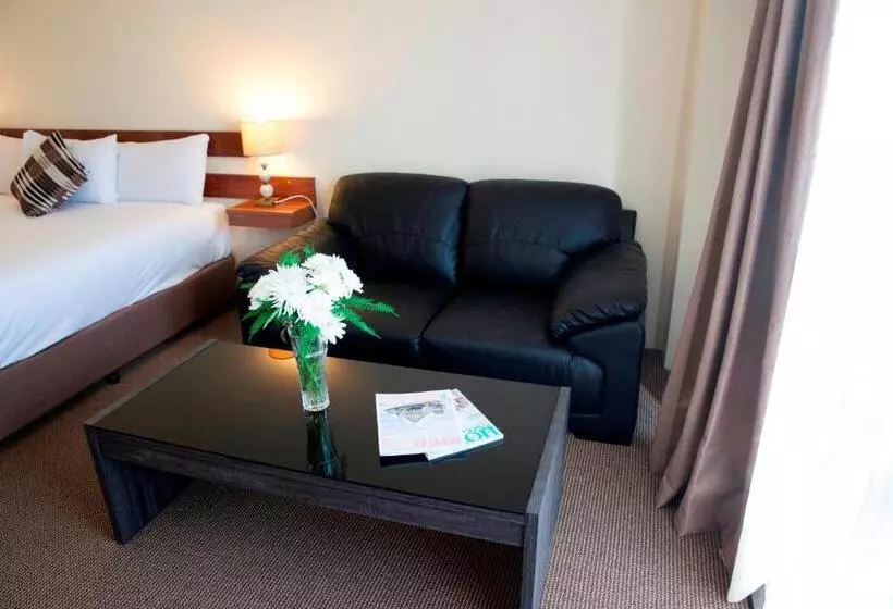 キングサイズベッドのスタンダードルーム, Longreach Motor Inn