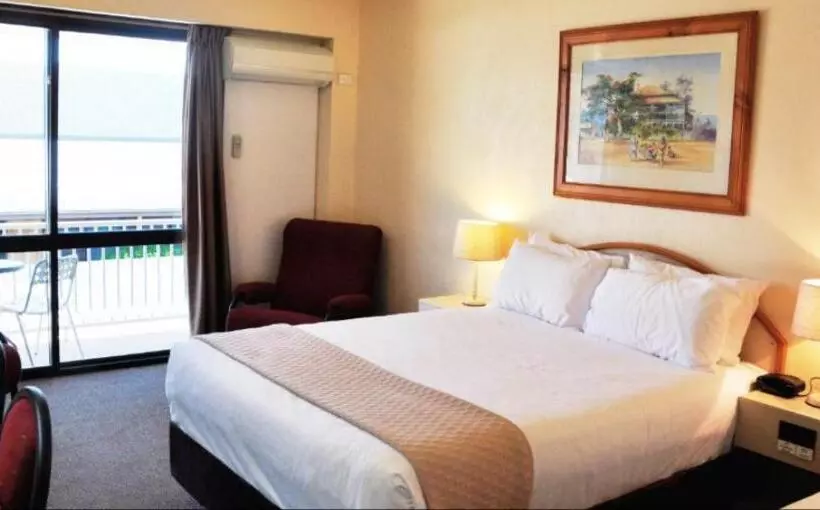 スタンダードルーム, Longreach Motor Inn