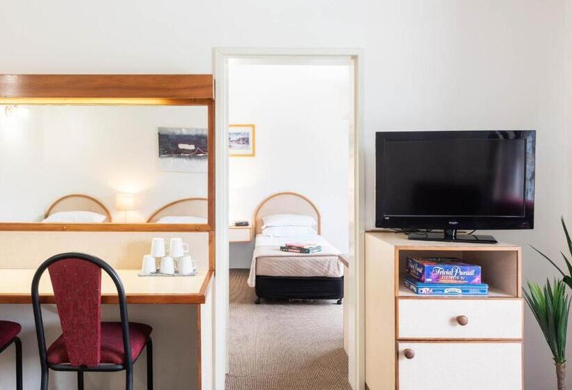家庭套房, Longreach Motor Inn