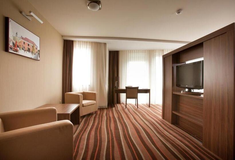 豪华房间, Makar Sport & Wellness