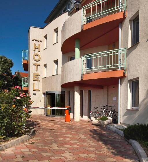 高级单人间, Makar Sport & Wellness