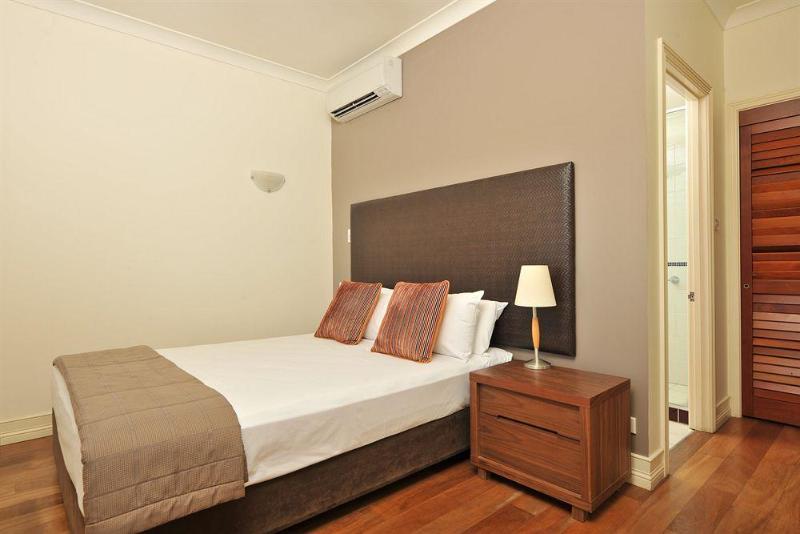 חדר סטנדרט, Mantra On The Inlet