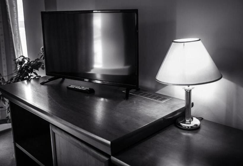 スタンダードトリプルルーム, Seven