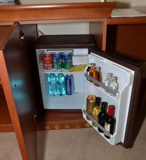 スタンダードトリプルルーム, Seven