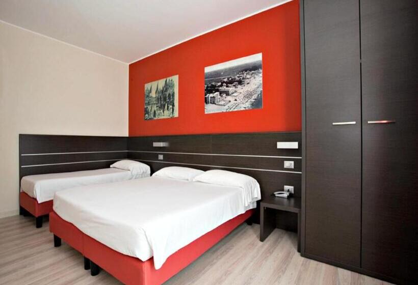 غرفة قياسية ثلاثية مزودة بشرفة, Vienna