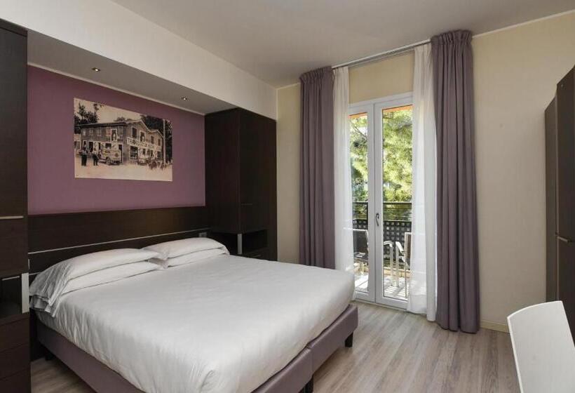 إستديو قياسى مزود بشرفة, Vienna