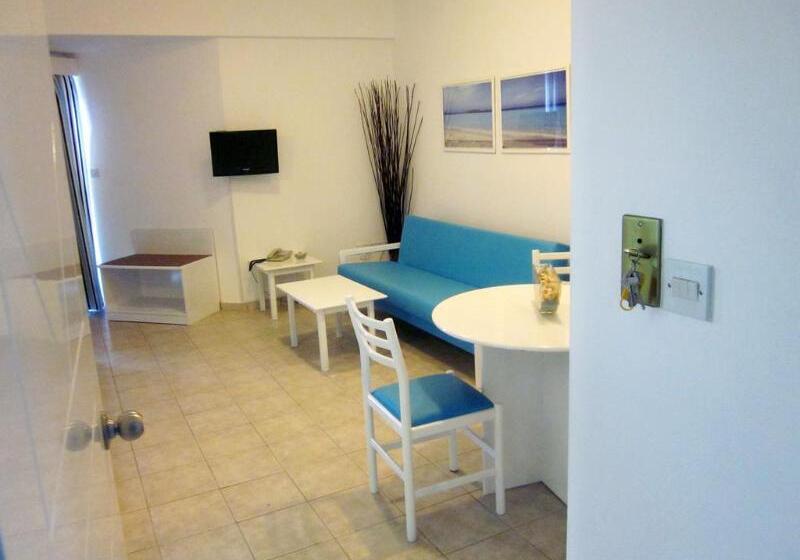 スタンダードスタジオ, Lantiana Gardens Apart