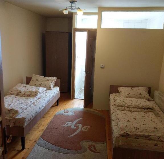 스탠다드 룸, Lary Hostel
