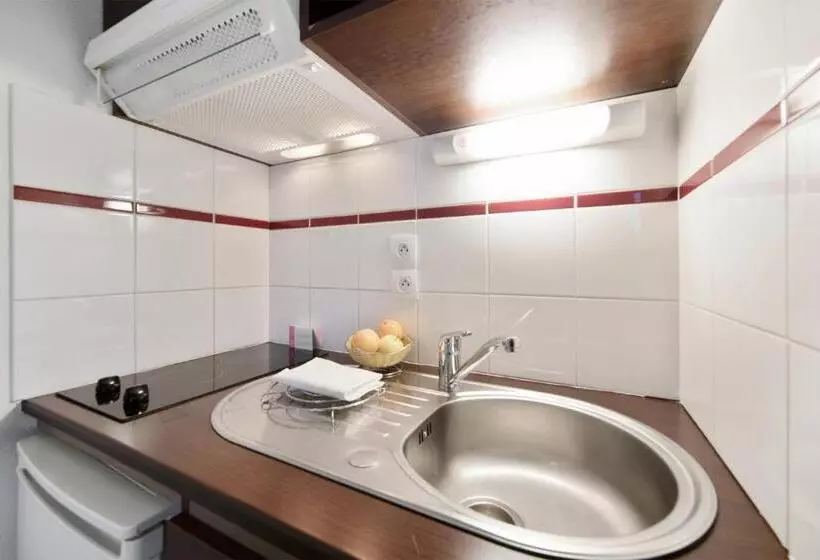 スタンダードスタジオ, Comfort Aparthotel Versailles, St Cyr L Ecole