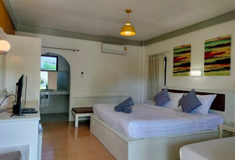 بنجلو ديلوكس, Bay Beach Resort