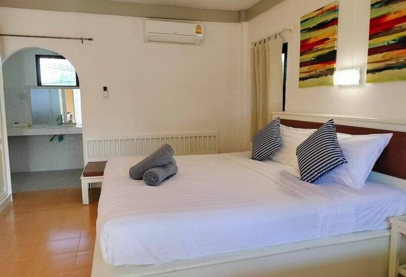 بنجلو ديلوكس, Bay Beach Resort