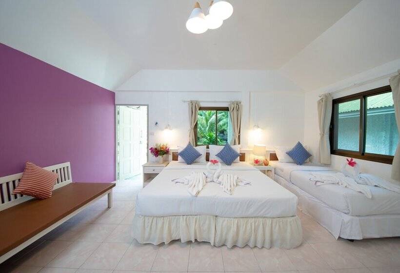 بنجلو ديلوكس, Bay Beach Resort